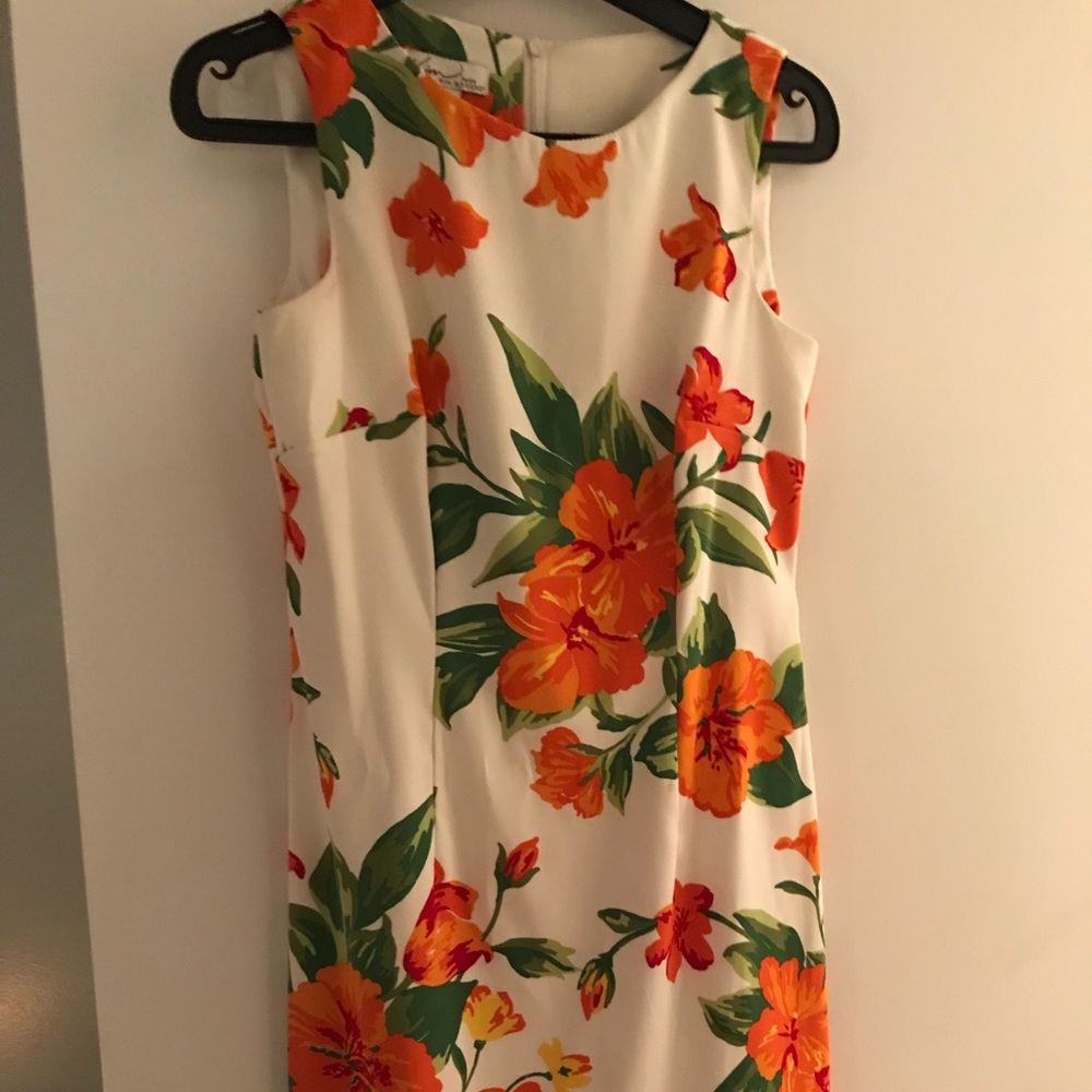Kim Rogers orange and cream dress 4P